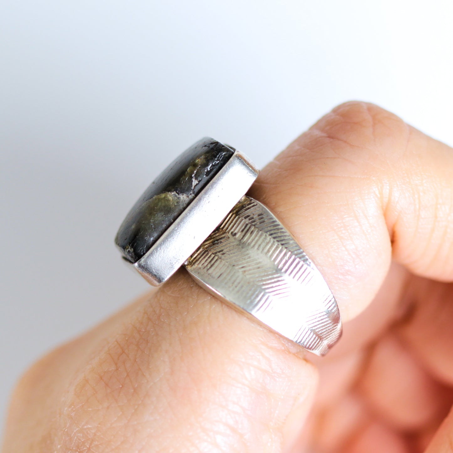 Vintage Rectangle Labradorite Sterling Silver Band Ring