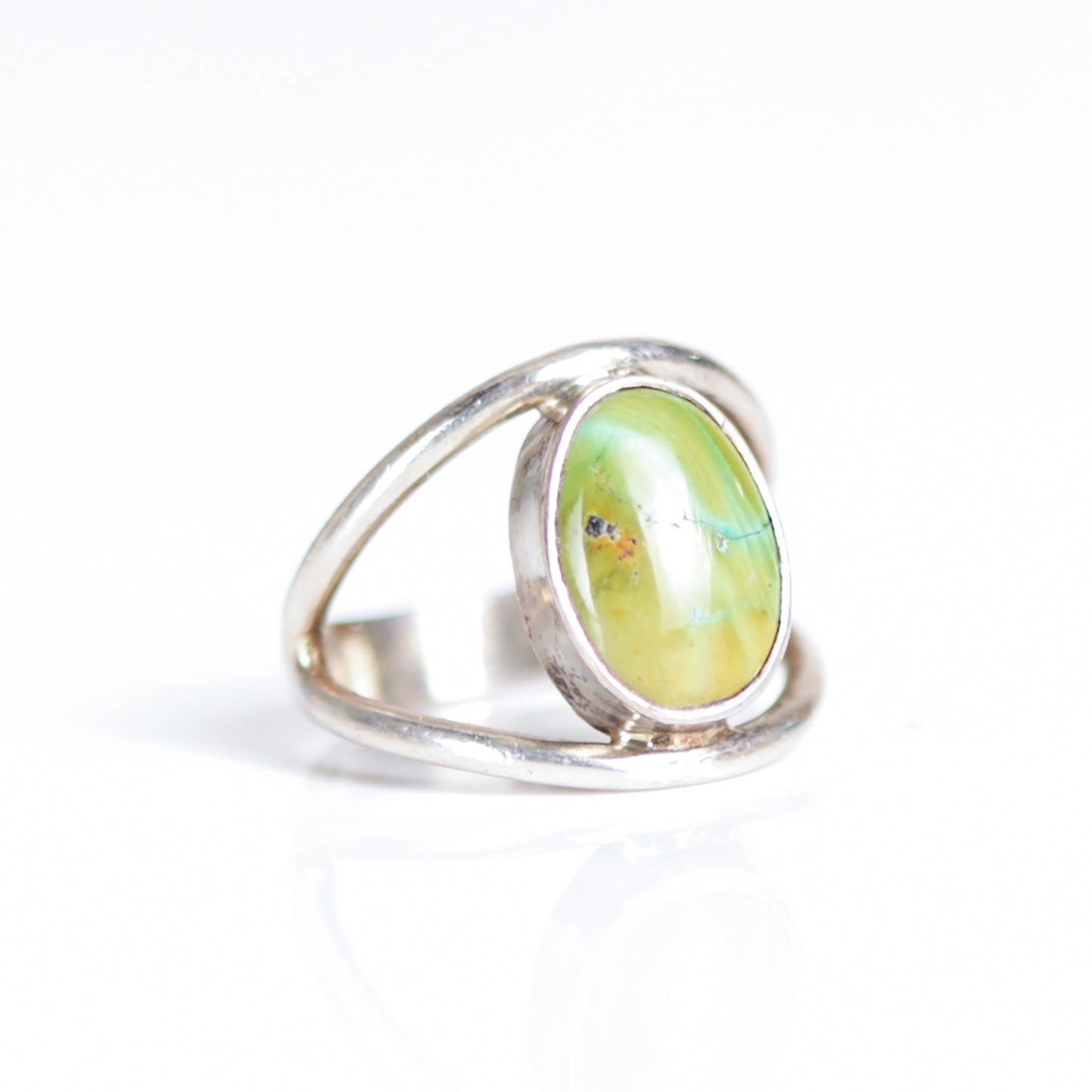 Vintage Oval Shaped Lime Green Turquoise Sterling Silver Split Shank Ring